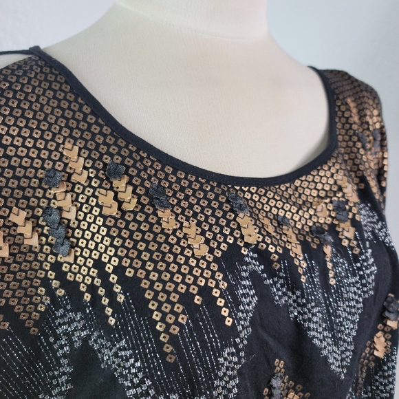 MISS ME INCREDIBLE EMBELLISHED SEQUINS TOP SZ Med. - Picture 12 of 16